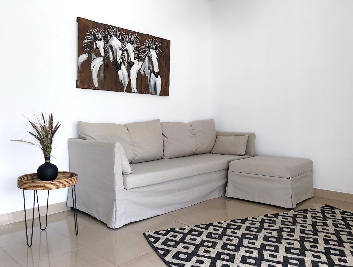 Villa D'Aina * Propiedad Privada Con Piscina Cala en Bosch Luaran gambar